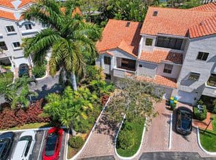 4+1 Townhouse — 21391 Marina Cove Cir #K11, Aventura, 33180
