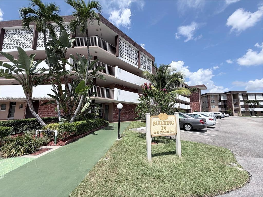 2-bedroom Condo — 2951 NW 46th Ave APT 109