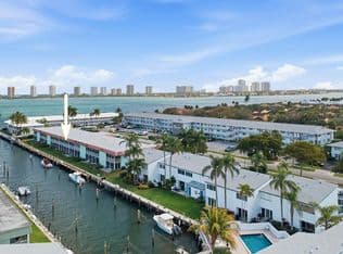 1-bedroom Condo — 117 Lehane Terrace #205, North Palm Beach, 33408