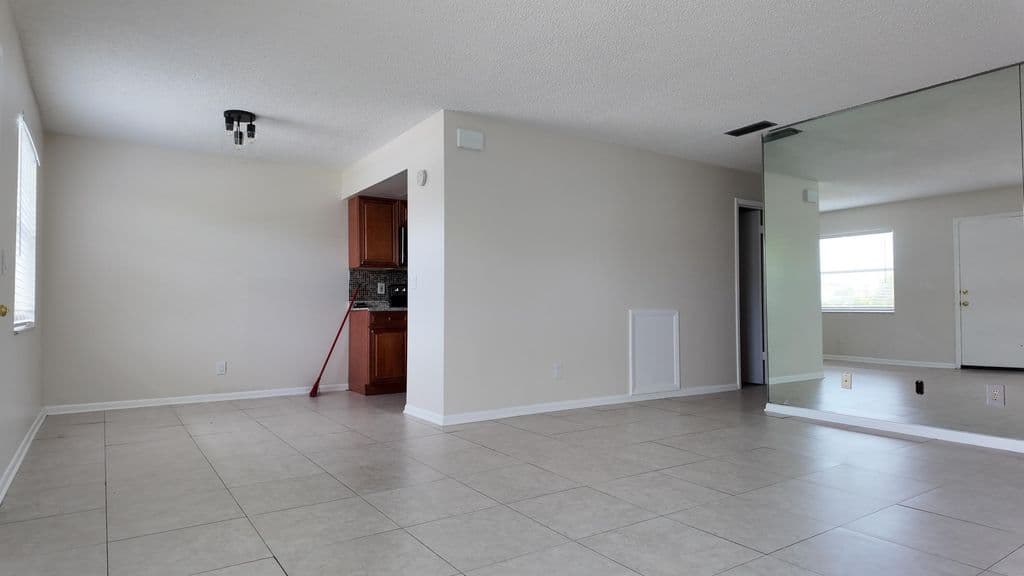 2+1 Condo — 227 Castlewood Drive #207