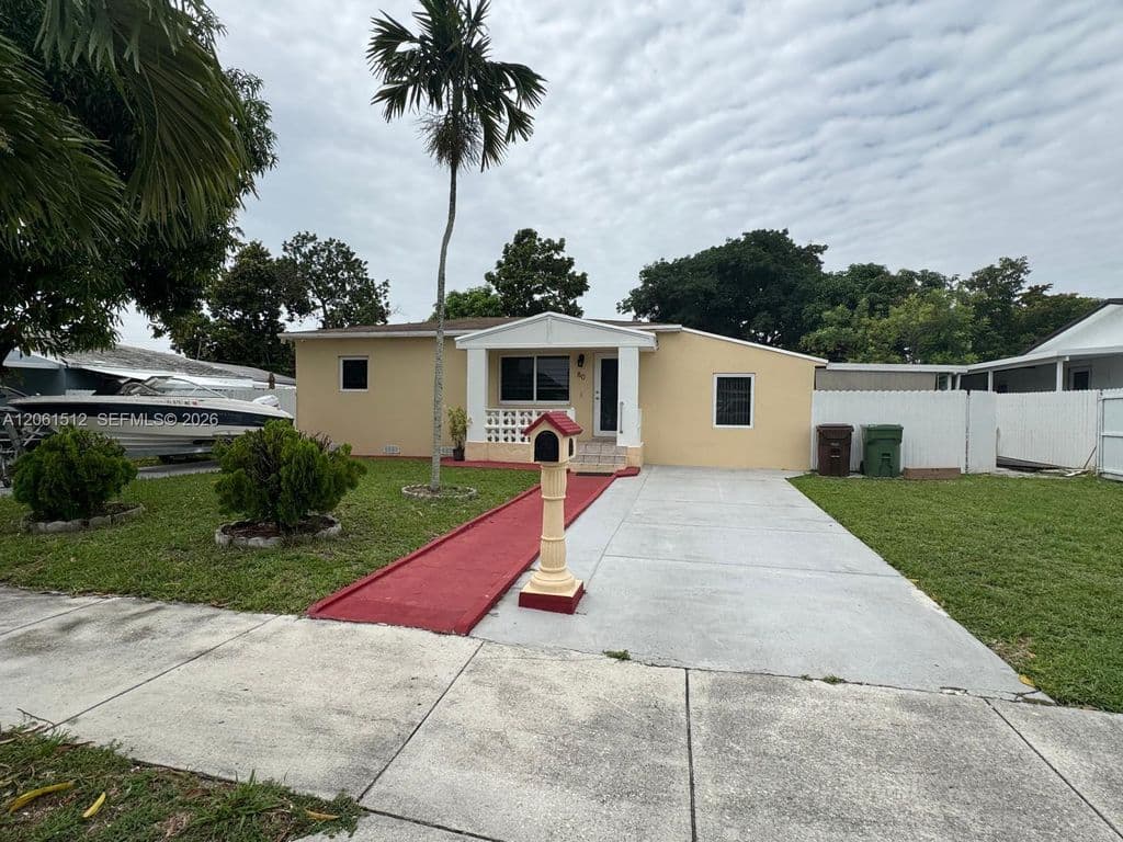 3-bedroom Single-Family Home — 80 W 56th St