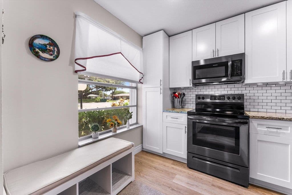 2+1 Condo — 1241 NW 18TH Avenue #102