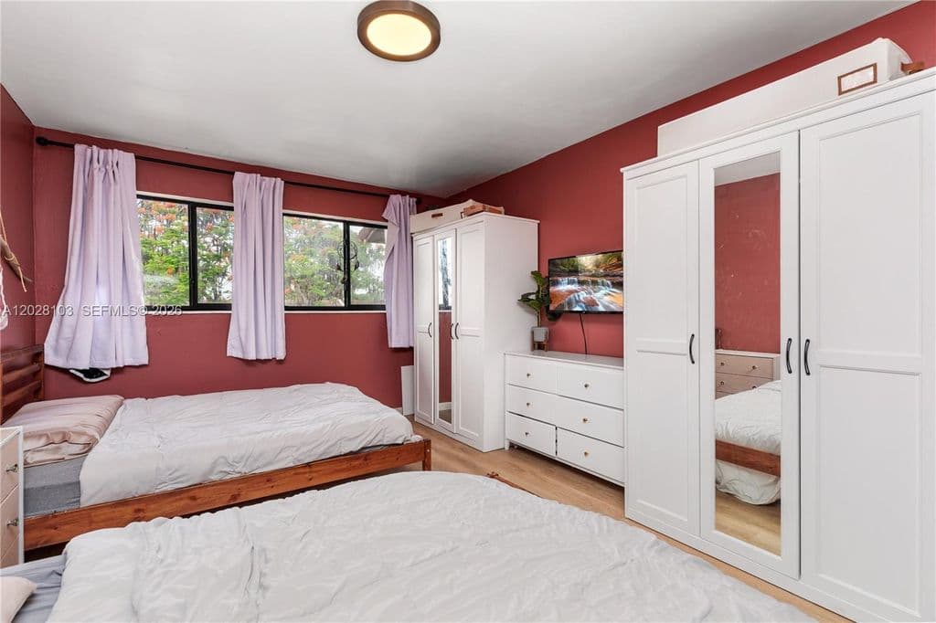 2-bedroom Property — 9055 SW 149th Pl