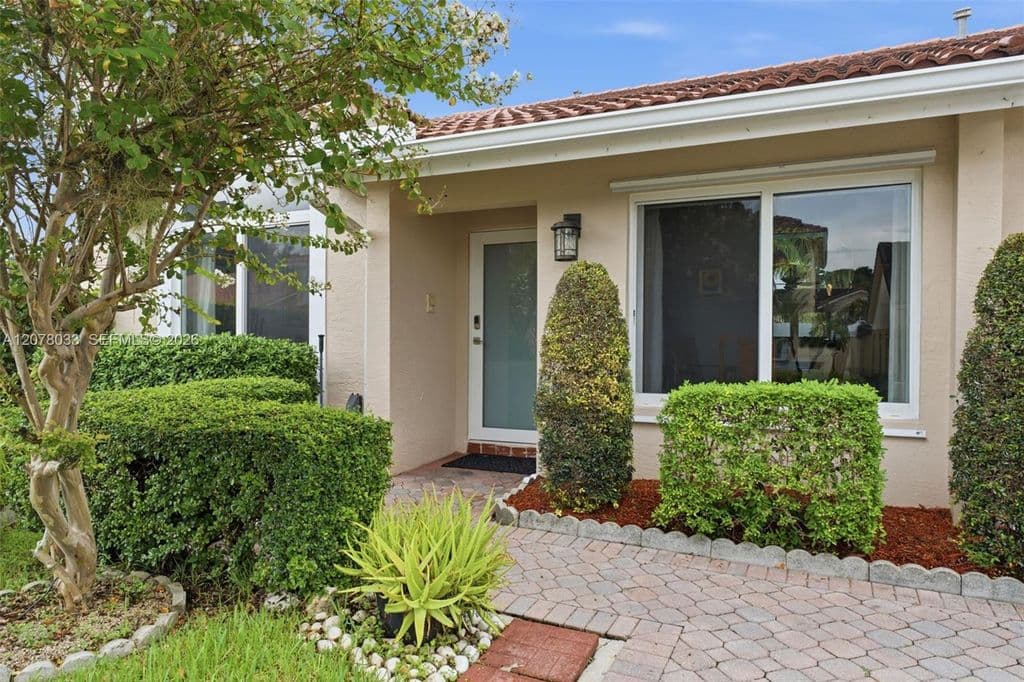 3+1 Müstakil ev — 10887 SW 152nd Pl