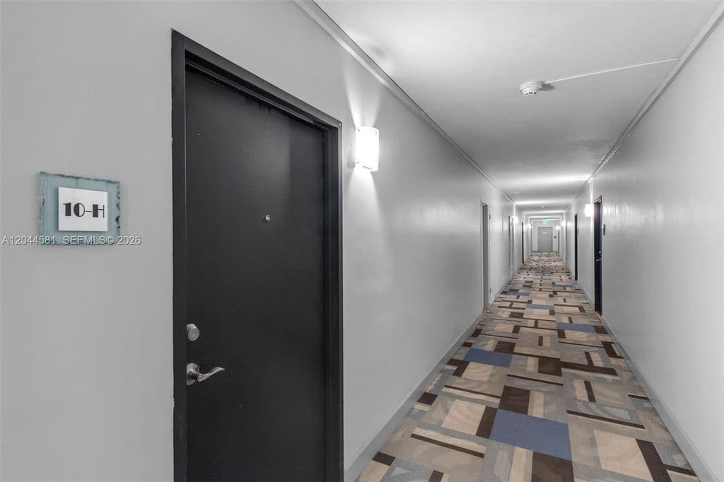 3+1 Condo — 7441 Wayne Ave APT 10H