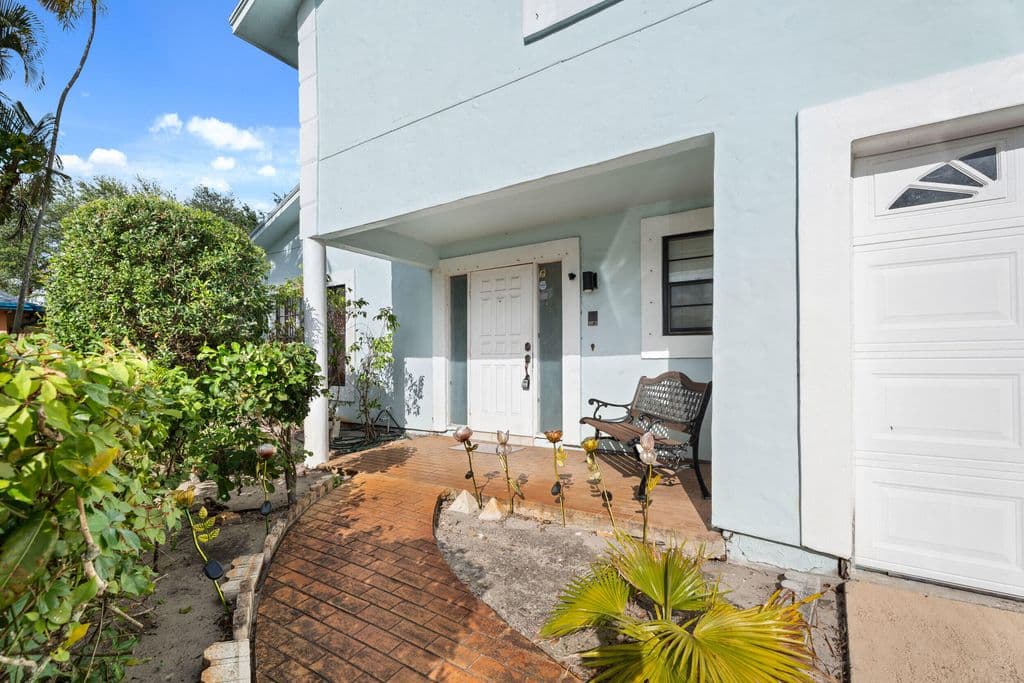 3+1 Müstakil ev — 5900 Flatrock Road