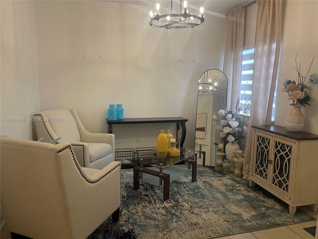4+1 Mülk — 16364 SW 44th Way