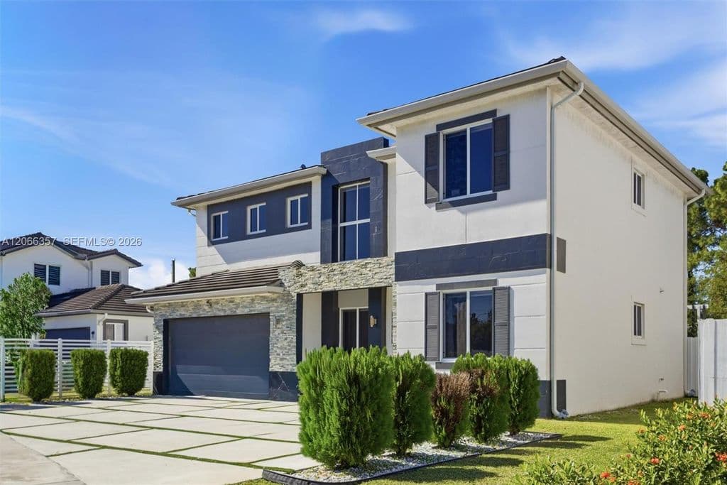 5+1 Müstakil ev — 18350 SW 139th Path