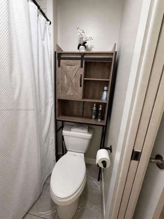 2+1 Condo — 6960 SW 39th St APT E102