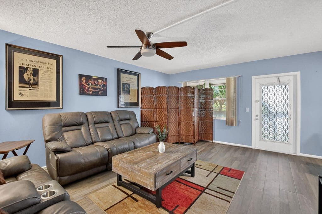 2-bedroom Condo — 262 Ventnor R