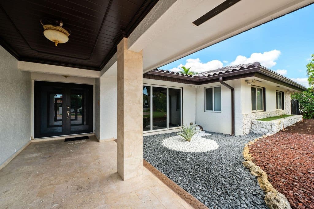 6+1 Müstakil ev — 2840 SW 128th Avenue