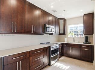 4-bedroom Single-Family Home — 7151 SW 14th St, Pembroke Pines, 33023