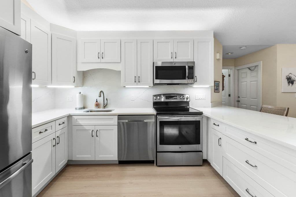 3+1 Mülk — 12584 WOODMILL Drive