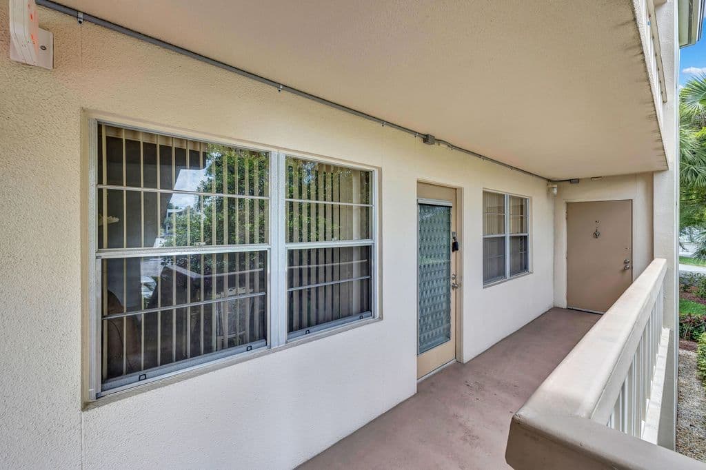 2+1 Condo — 1902 Bermuda Circle #L2