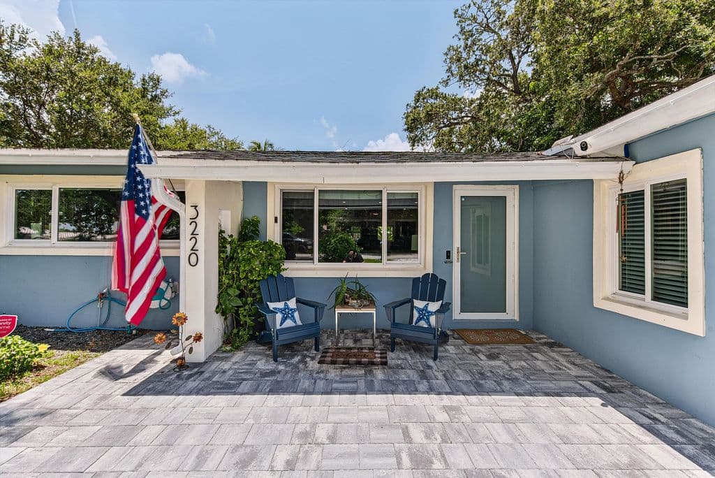 4-bedroom Single-Family Home — 3220 SW 16TH Court
