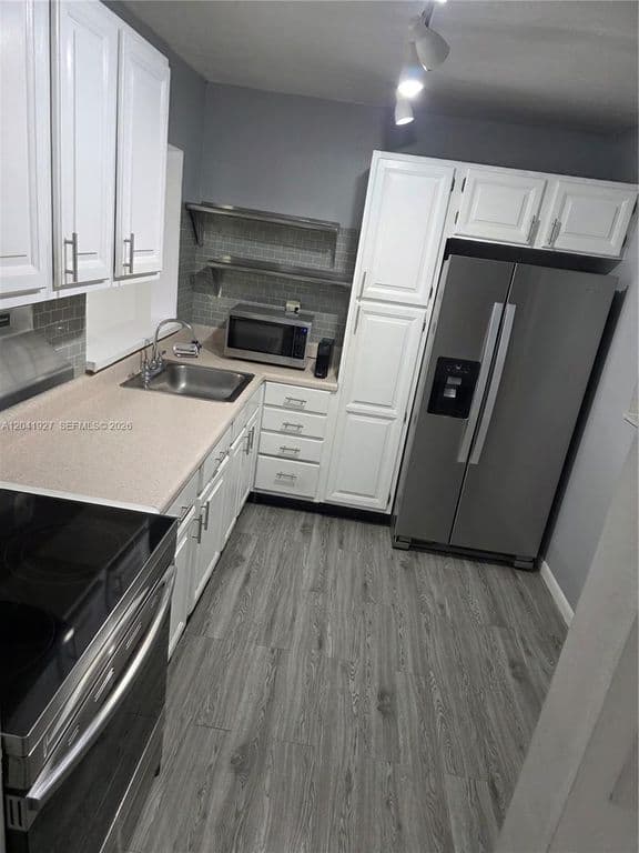 2+1 Condo — 8065 SW 107th Ave APT 202