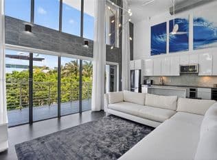 2+1 Condo — 900 4th St APT 6, Miami Beach, 33139