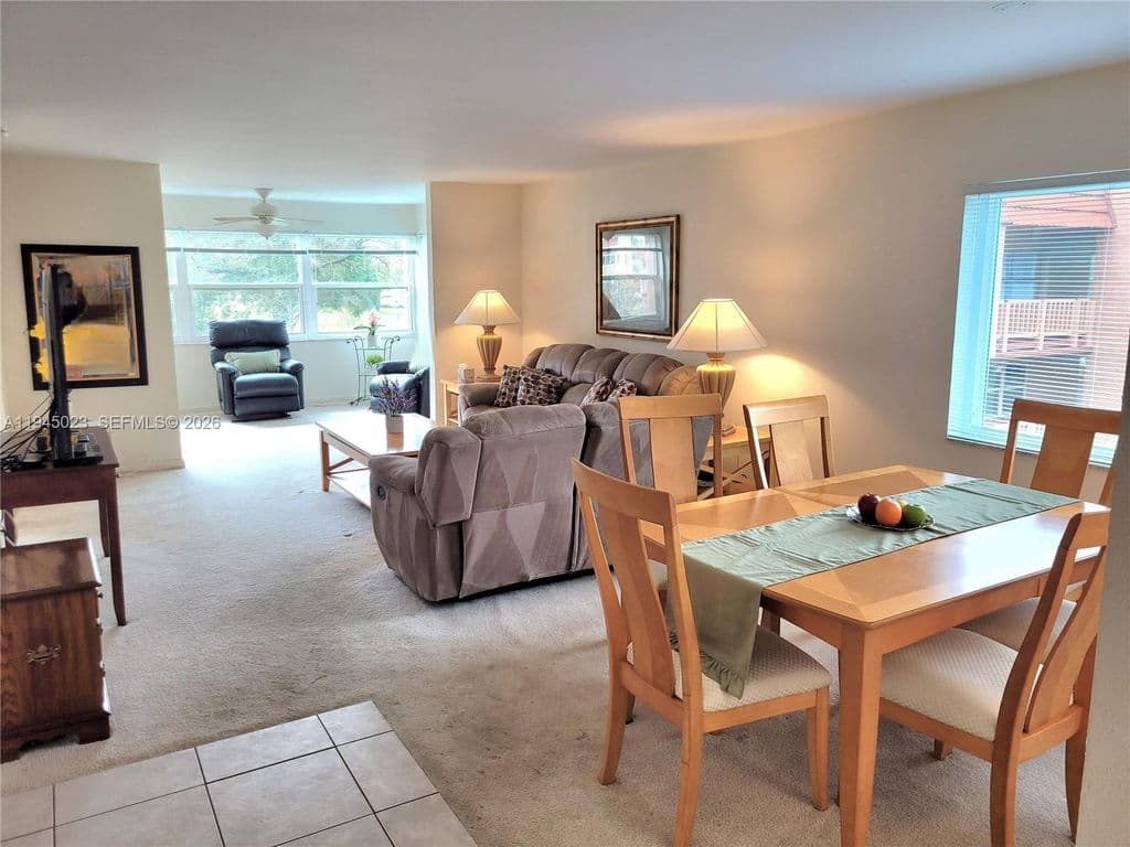 2+1 Condo — 9861 Sunrise Lakes Blvd APT 310