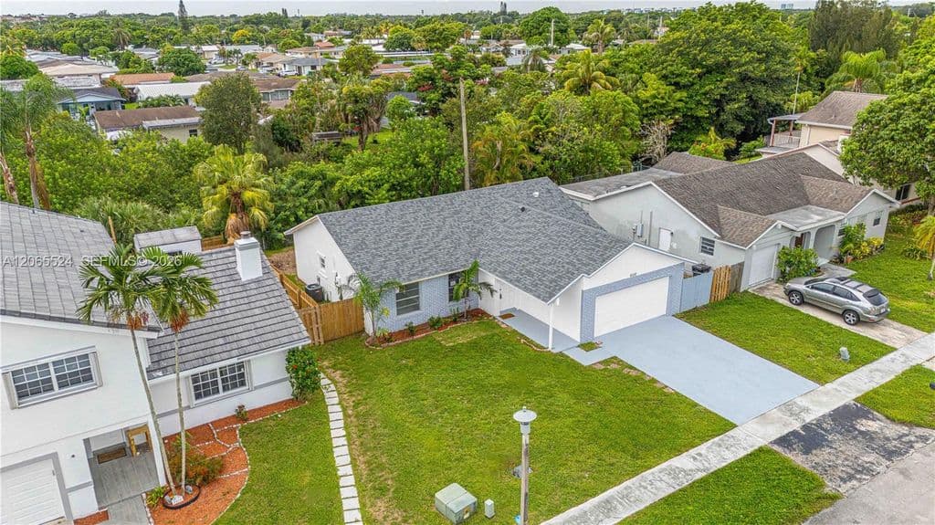 3+1 Müstakil ev — 8500 SW 20th St