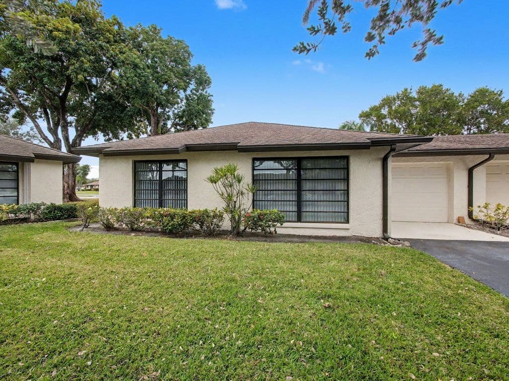 2-bedroom Condo — 4759 Storkwood Terrace #A