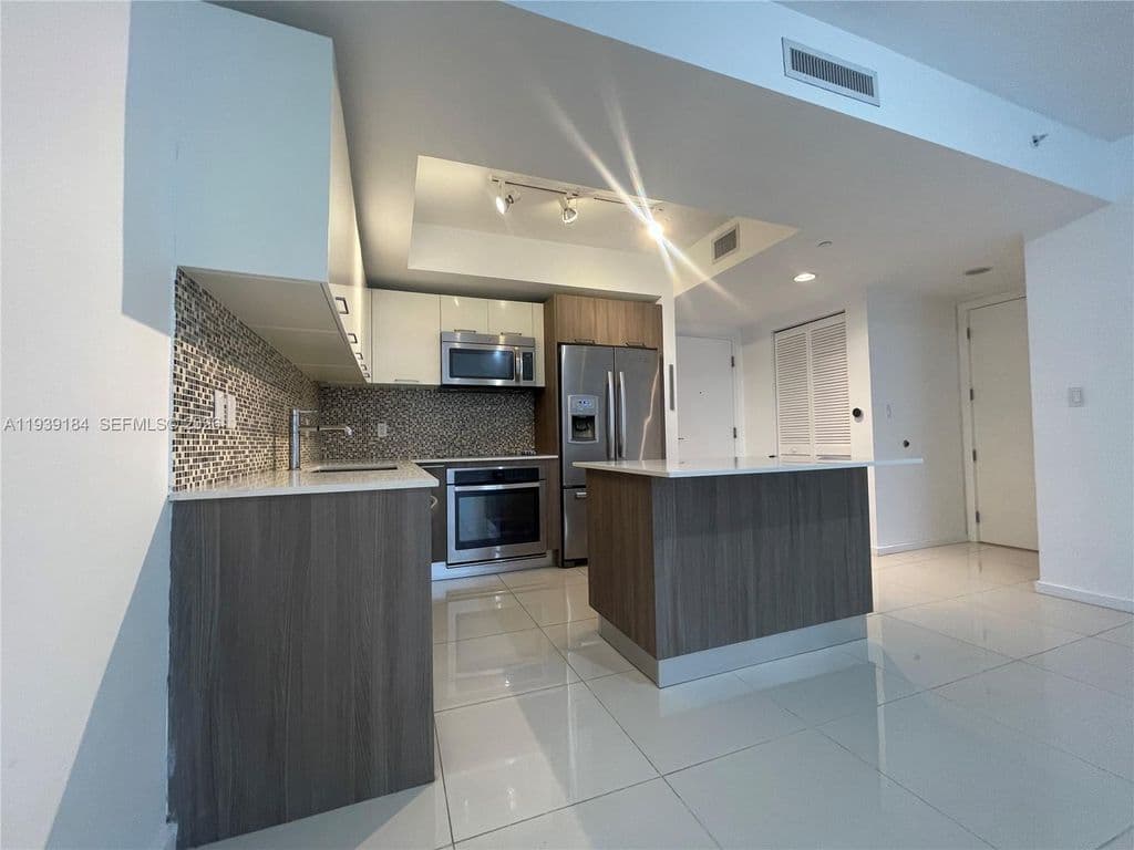 2-bedroom Condo — 5252 NW 85th Ave APT 1109