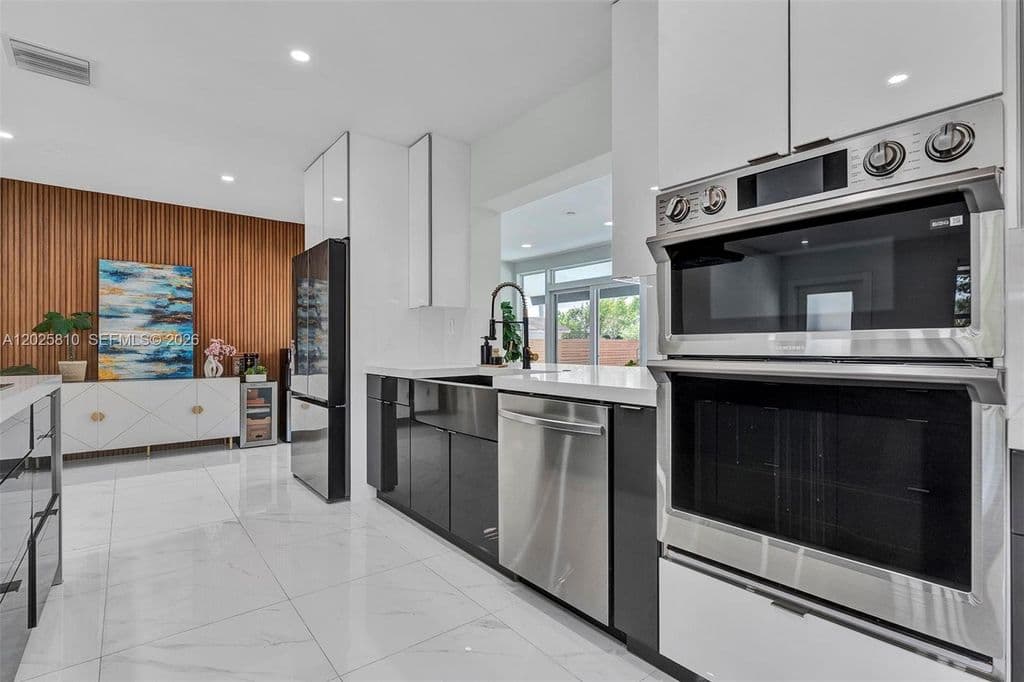 3+1 Müstakil ev — 1446 Scott St