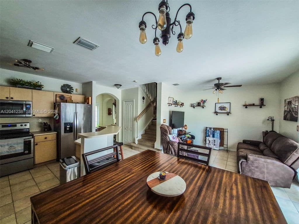 3+1 Mülk — 12850 SW 28th Ct