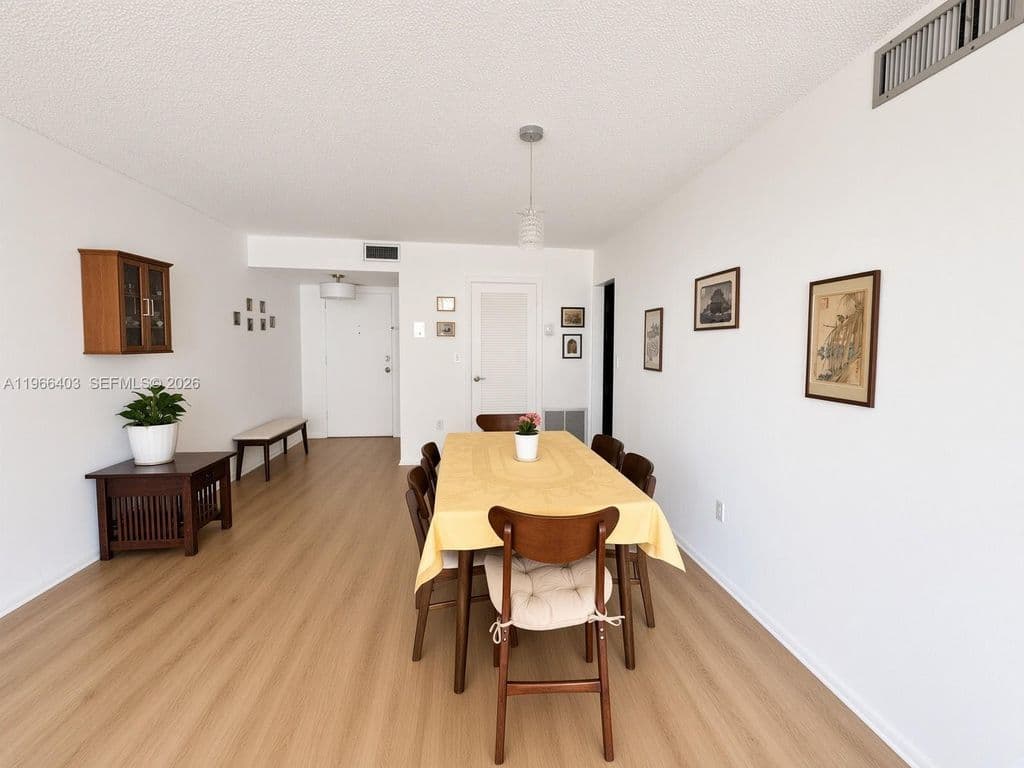 3-bedroom Condo — 1470 NE 125th Ter APT 407