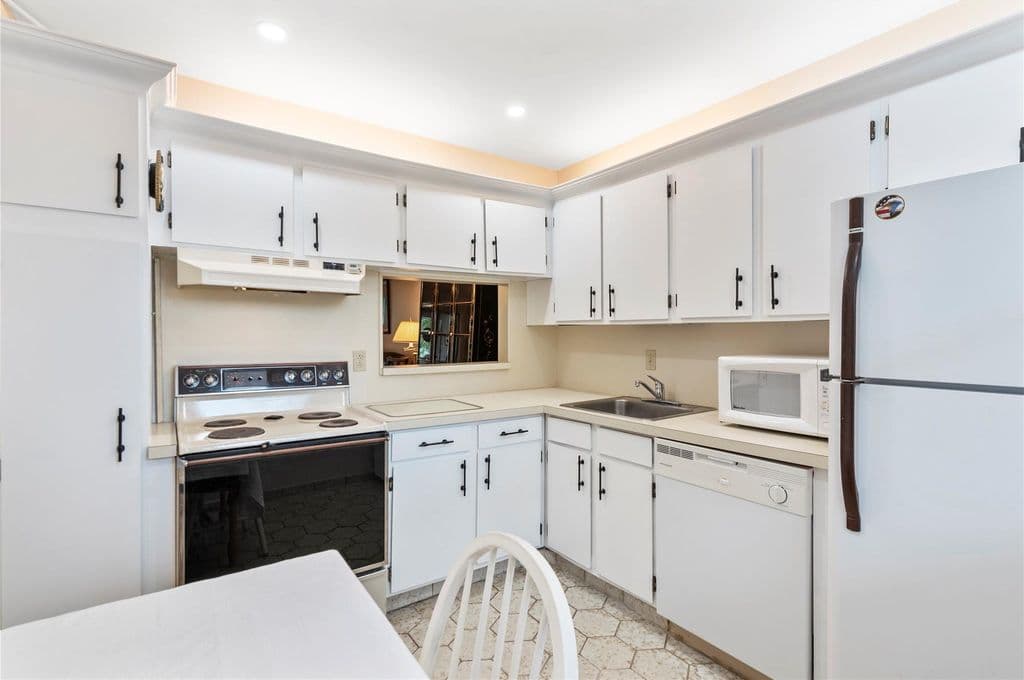 2+1 Condo — 3150 Holiday Springs Boulevard #308