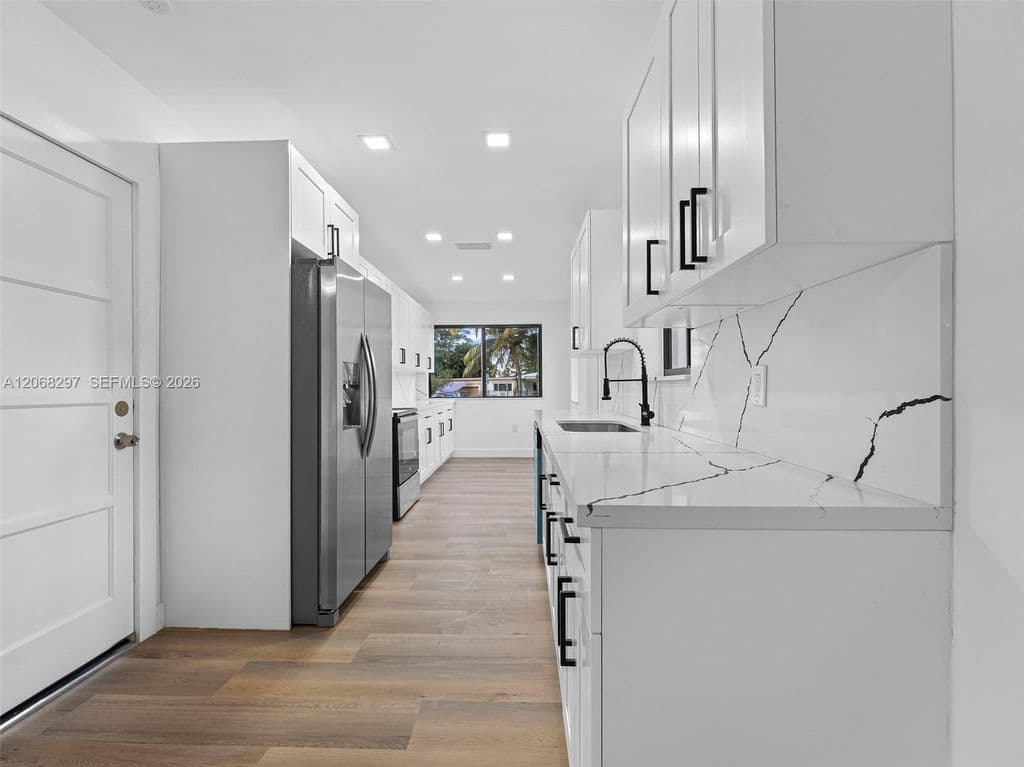 3-bedroom Single-Family Home — 14545 Garden Dr