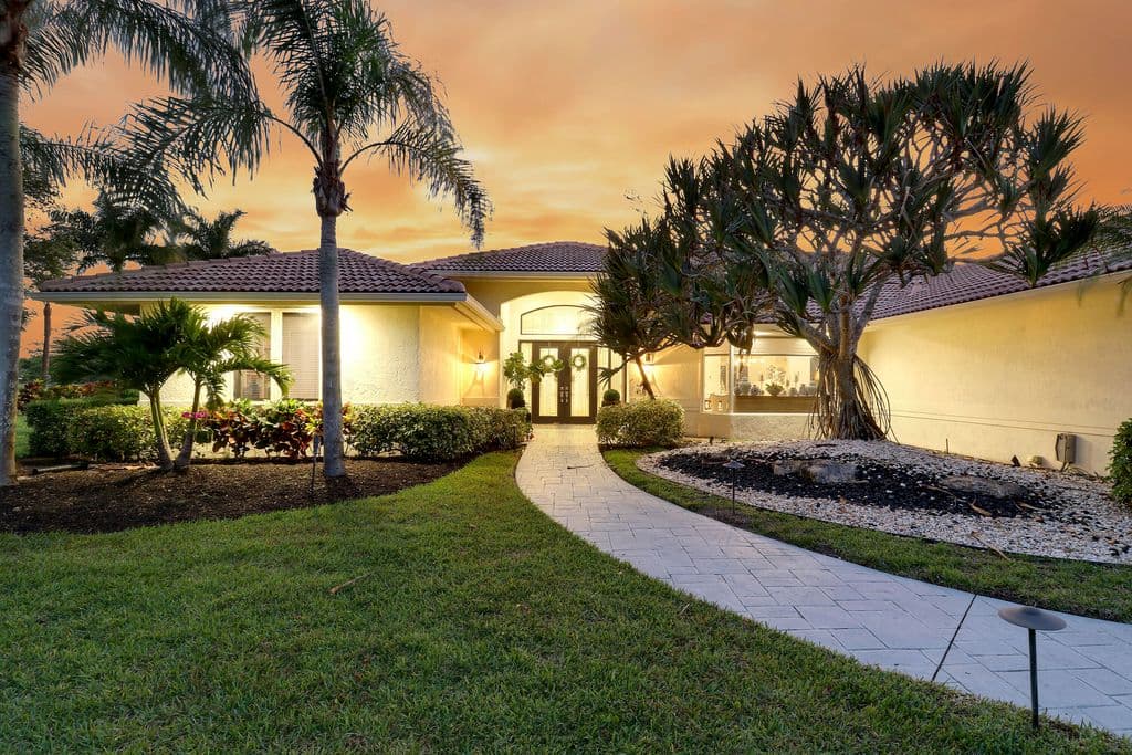 5+1 Müstakil ev — 8667 Steeplechase Drive