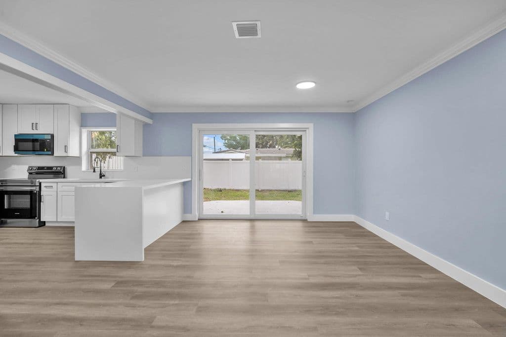 3-bedroom Single-Family Home — 4630 NE 5TH Terrace