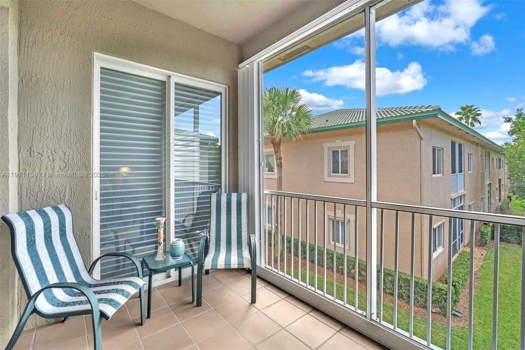 3+1 Condo — 7921 Exeter Blvd E #202