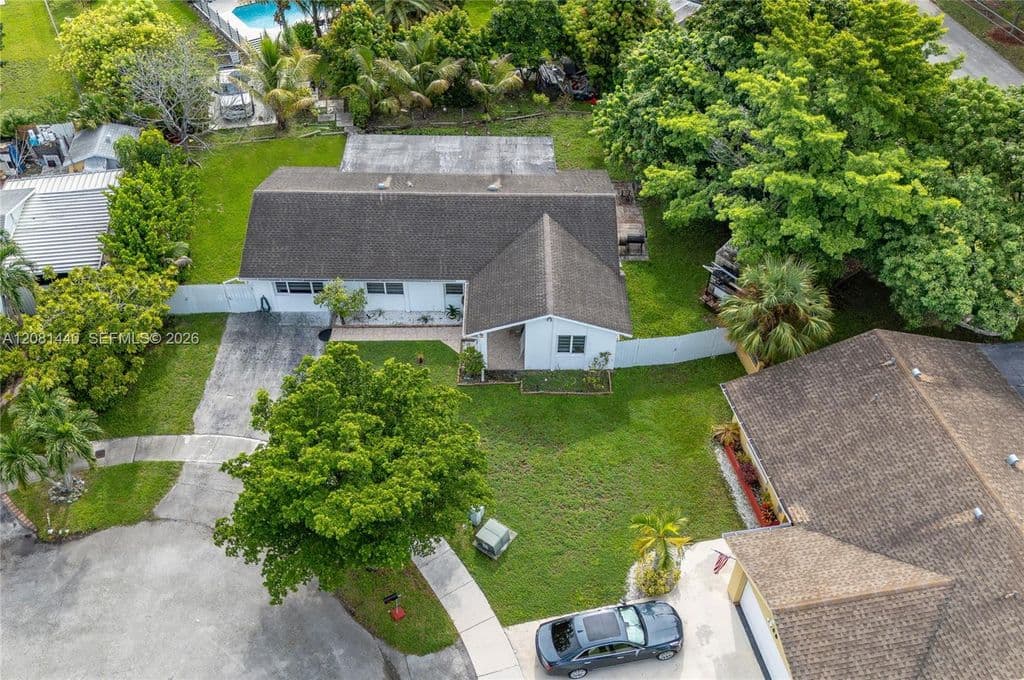 4+1 Müstakil ev — 7159 SW 148th Pl