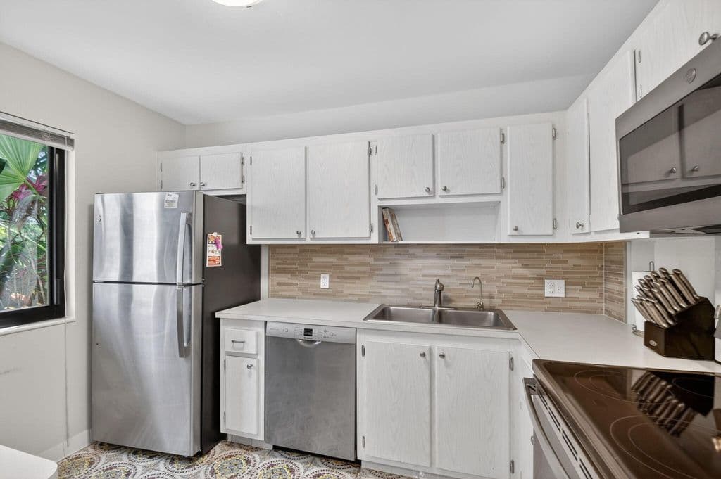2-bedroom Condo — 4272 Deste Court #101