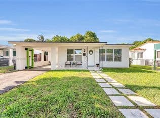 3+1 Müstakil ev — 2851 Washington St, Hollywood, 33020
