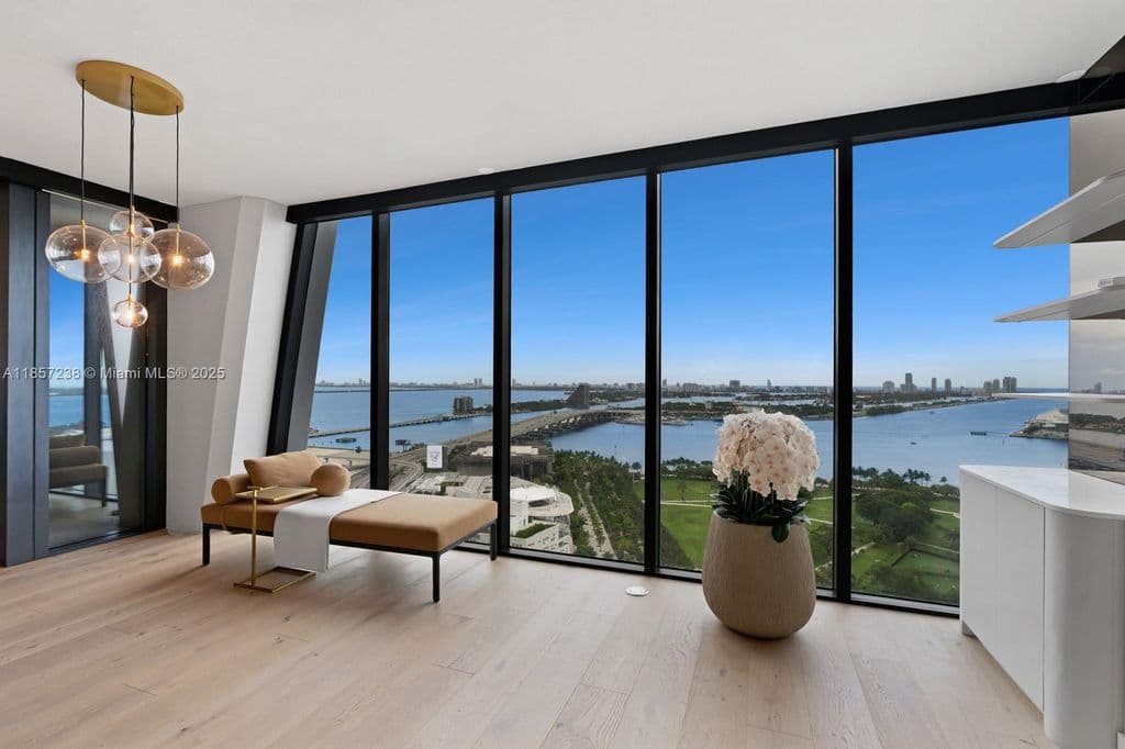 4+1 Condo — 1000 Biscayne Blvd Unit 2402