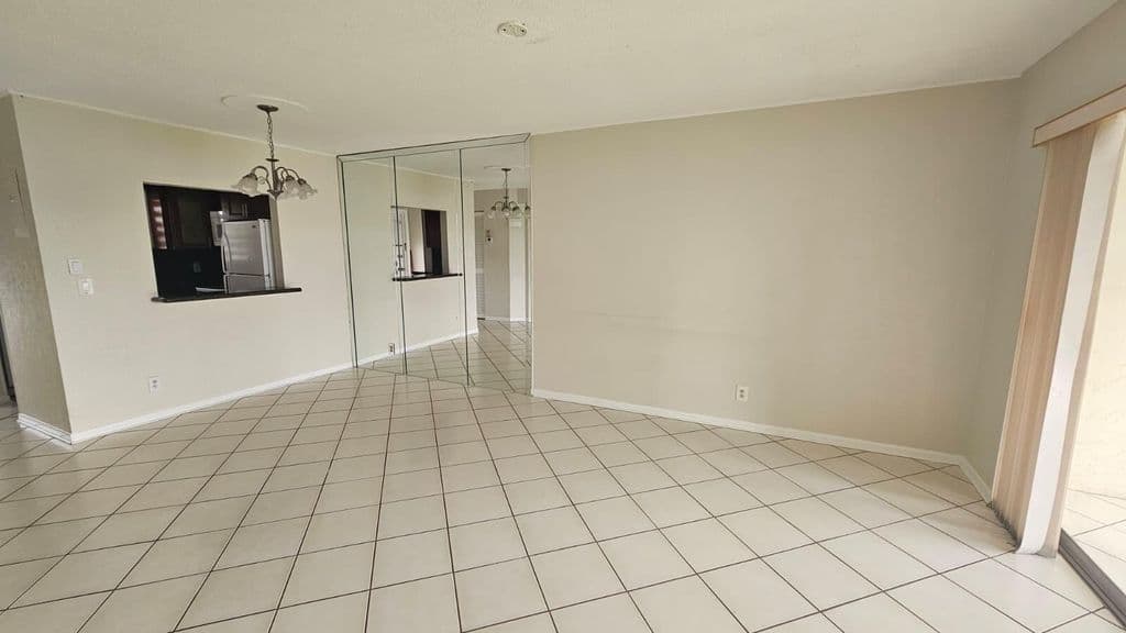 2+1 Condo — 9911 Sandalfoot Boulevard #116