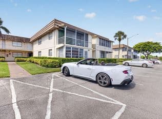 2-bedroom Condo — 65 Saxony B, Delray Beach, 33446