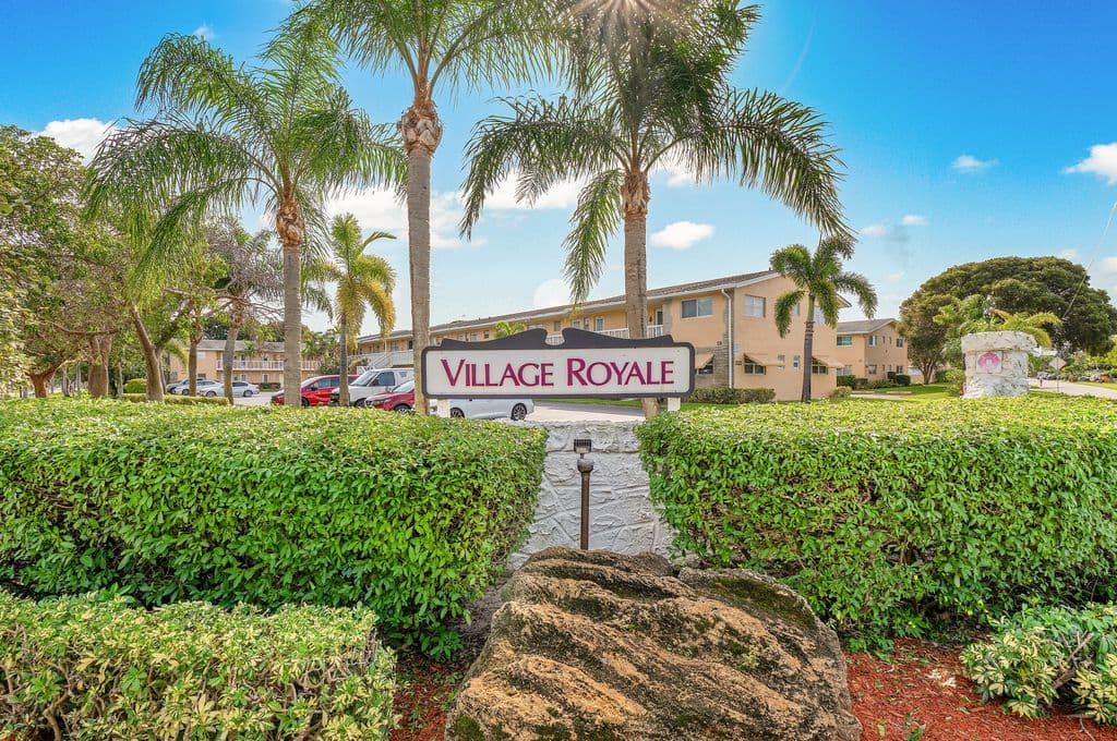 2+1 Condo — 108 NE 20TH Avenue NE #201