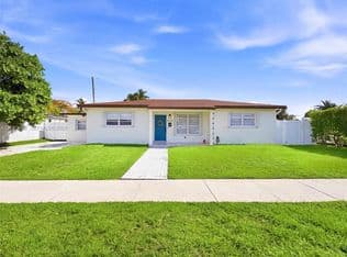4+1 Müstakil ev — 8625 SW 42nd St, Miami, 33155