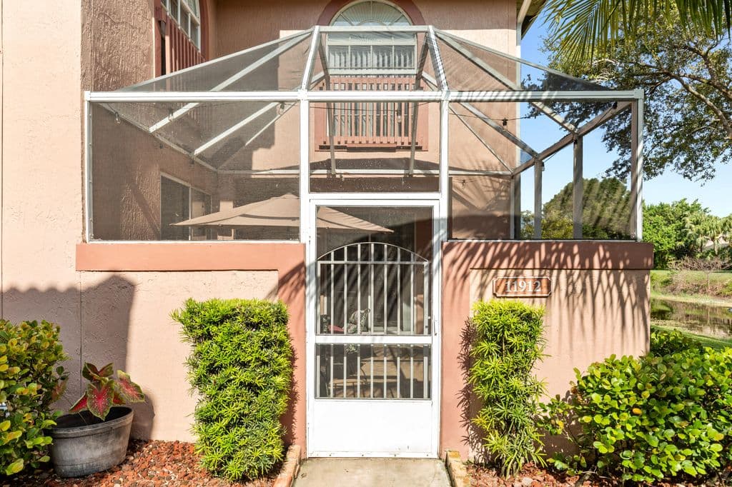 3-bedroom Property — 11912 ROYAL PALM Boulevard