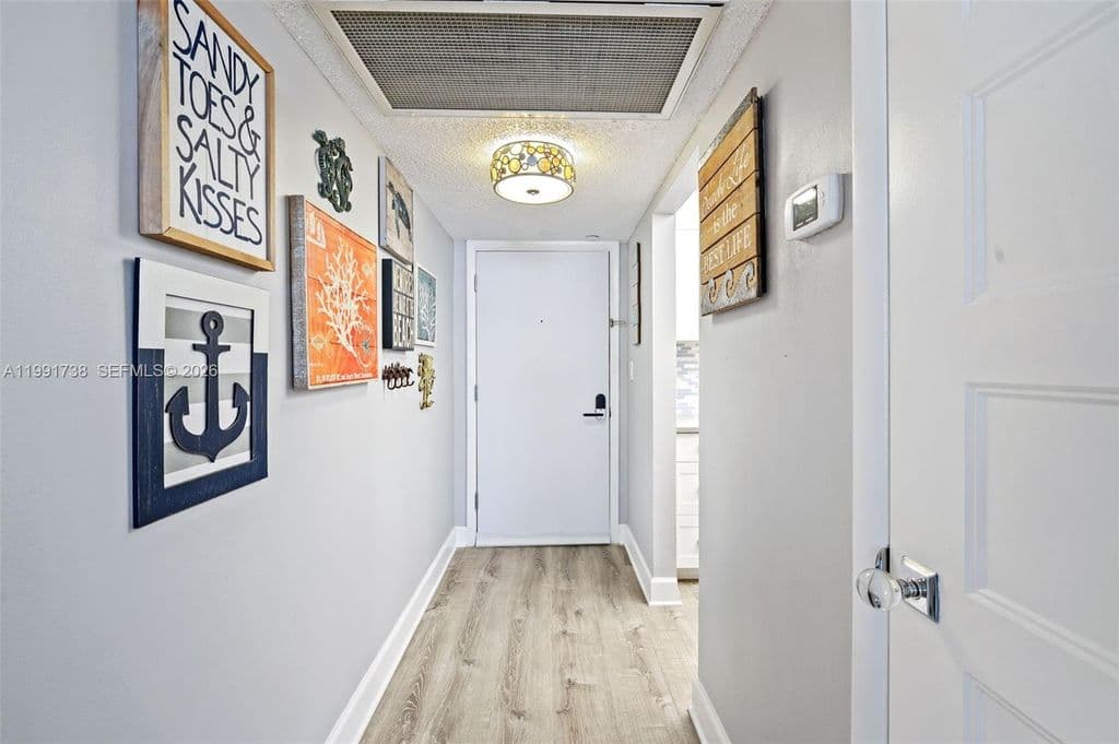 1-bedroom Condo — 209 N Fort Lauderdale Beach Blvd APT 7F