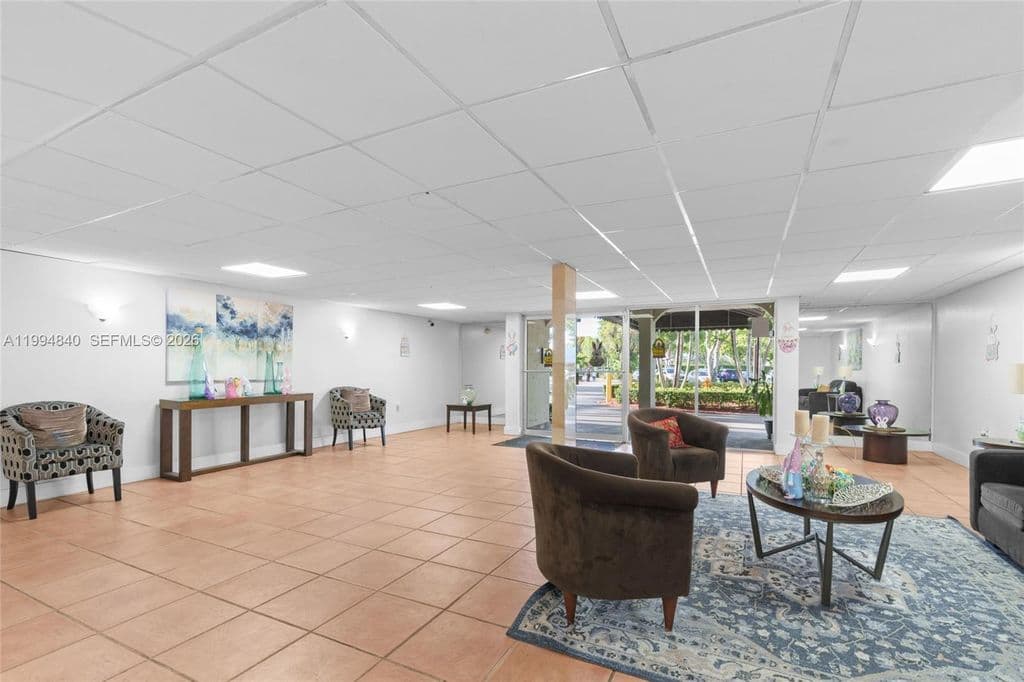 3+1 Condo — 14250 SW 62nd St APT 402