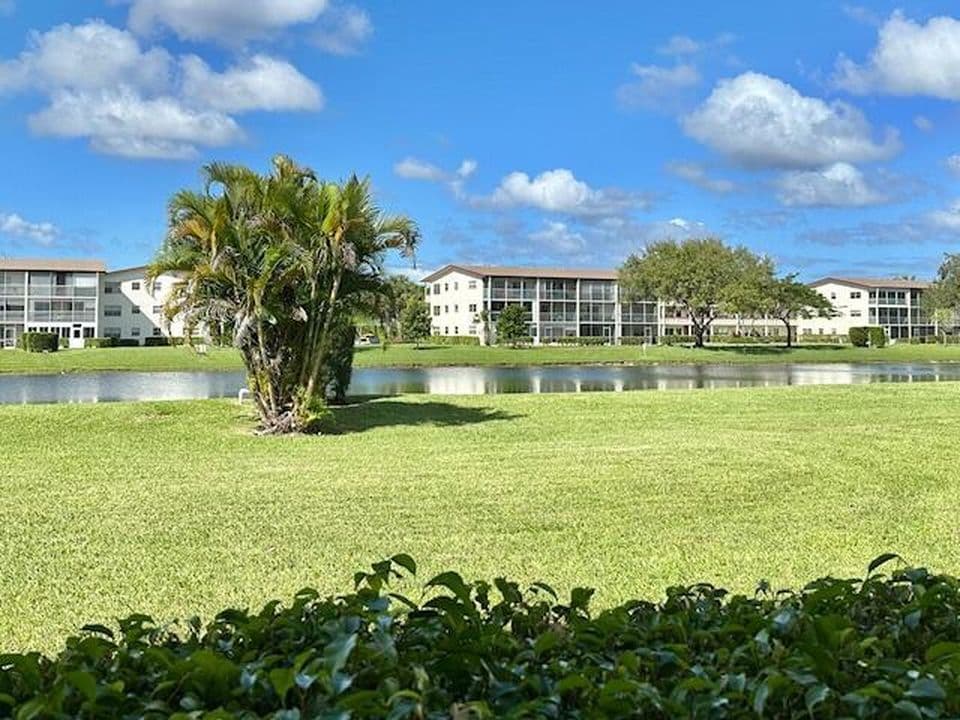 1-bedroom Condo — 134 Brighton D