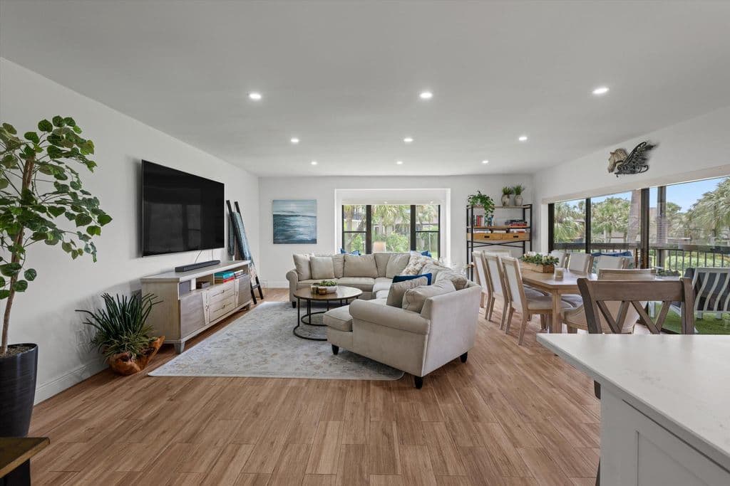 3-bedroom Condo — 13400 Polo Rd #203