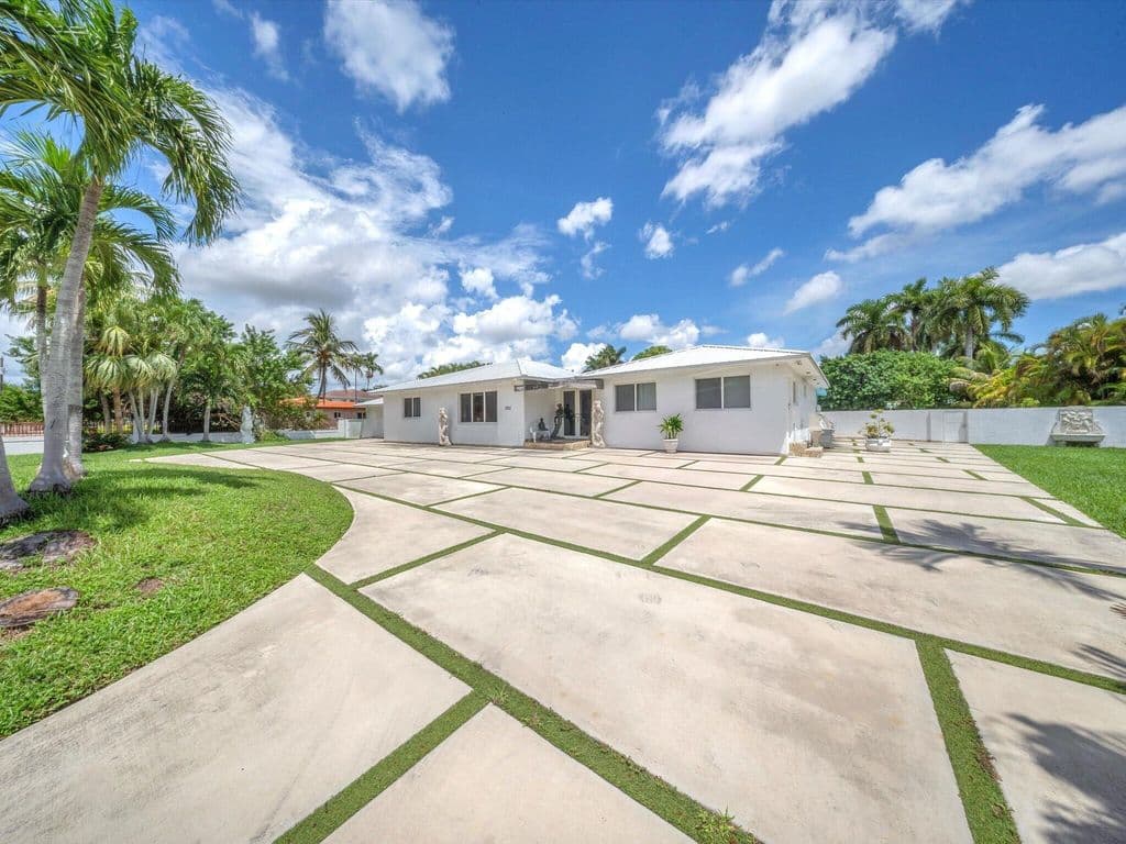 5+1 Müstakil ev — 2951 SW 139TH Avenue
