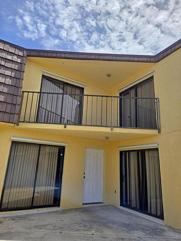 2-bedroom Property — 22 Springdale Circle