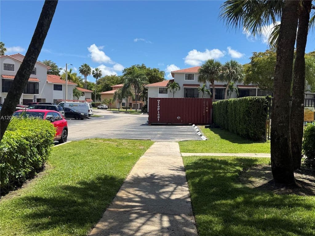 3+1 Condo — 9716 Hammocks Blvd APT 101