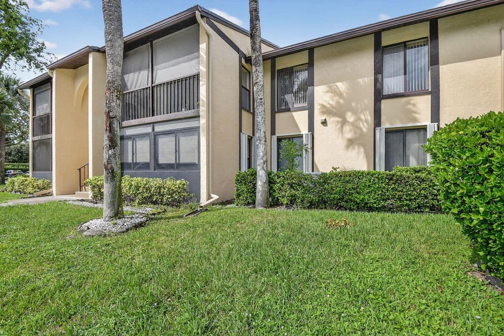2+1 Condo — 815 Sky Pine Way #B1